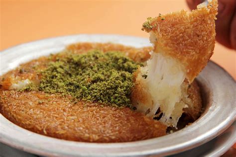 Künefe – Turkish cheese pastry dessert 